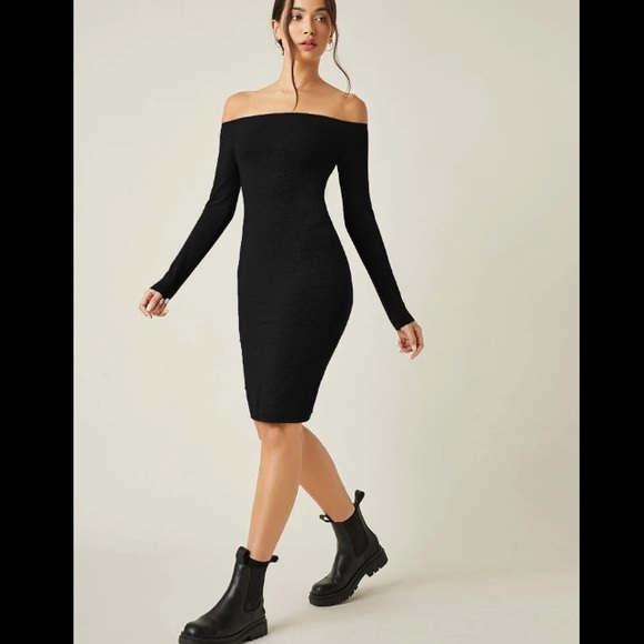 Sexy off shoulder dress size small - Picture 4 of 5